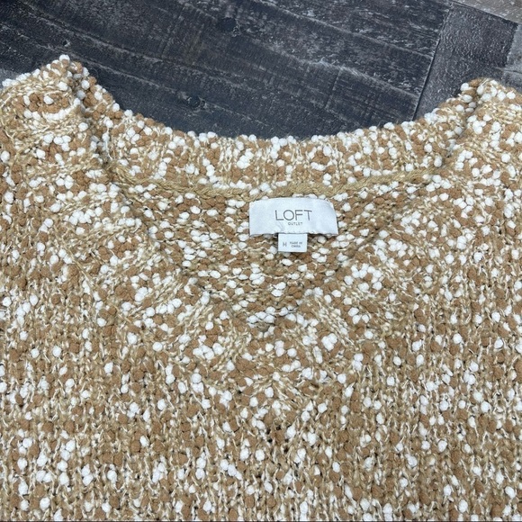 LOFT V-Neck Textured Sweater size Medium - Picture 7 of 9